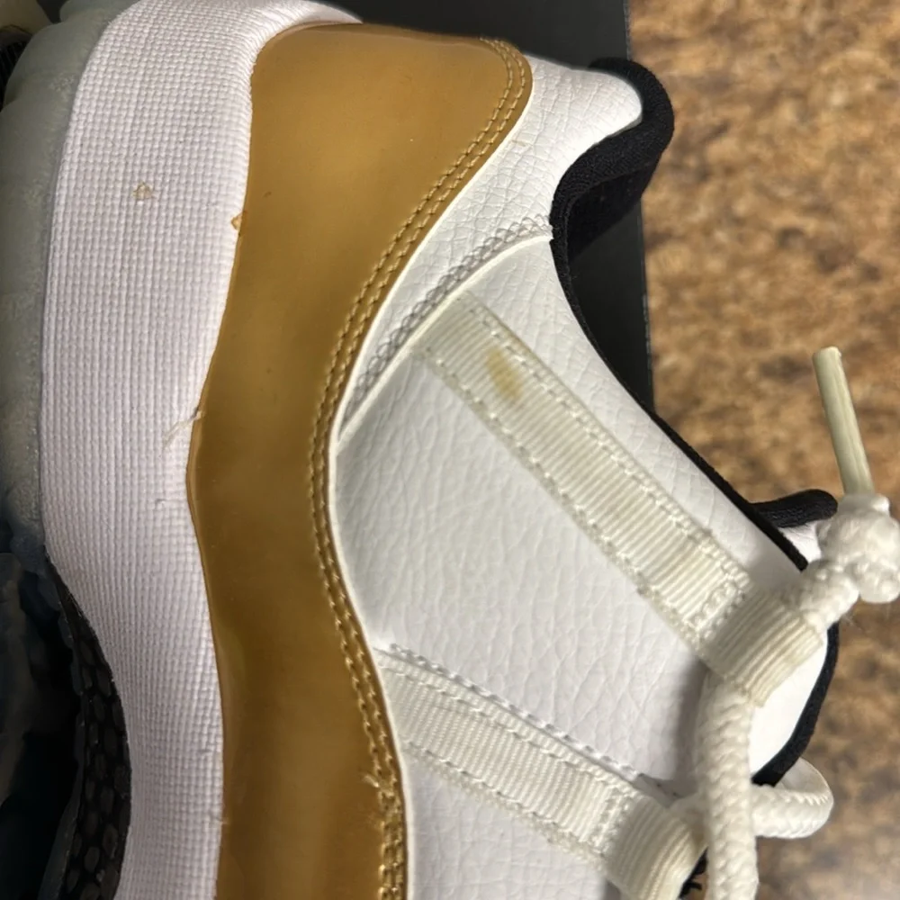 COPY - Jordan 11 low - Picture 7 of 9
